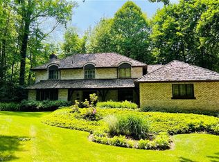 80 Halifax Rd, Akron, OH 44313