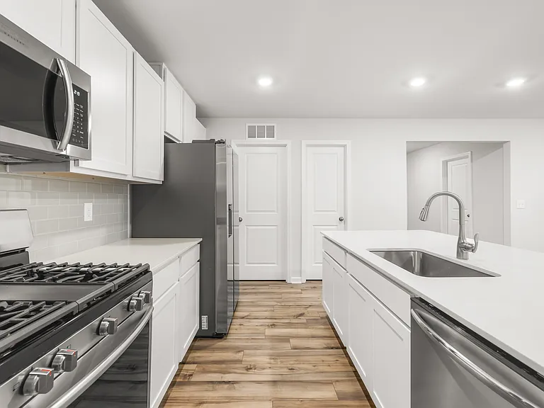 10154 Chatham Run Ln — Photo 7