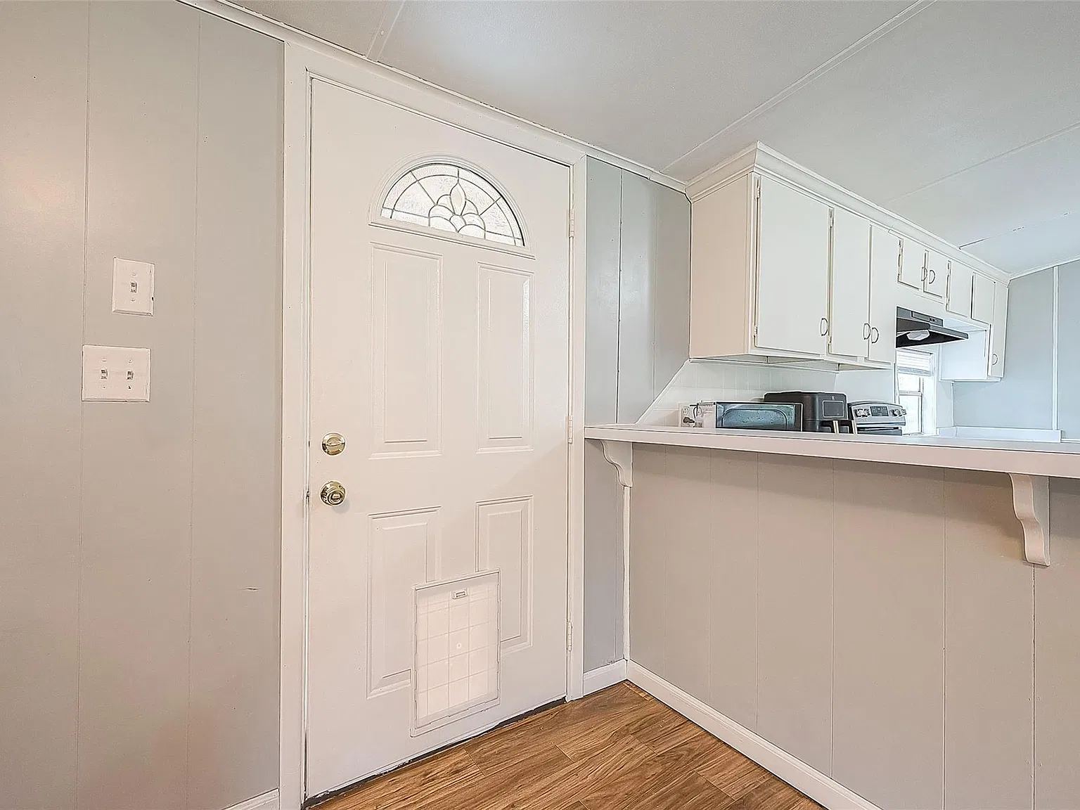3 bed, 2.0 bath, 1280 sqft, $1,495 — Photo 2