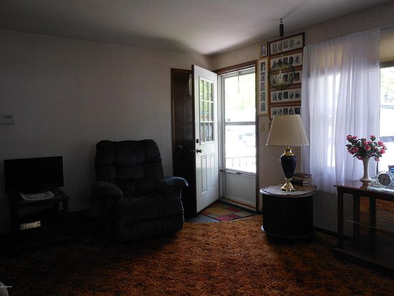3rd image of 373 N Ottawa St