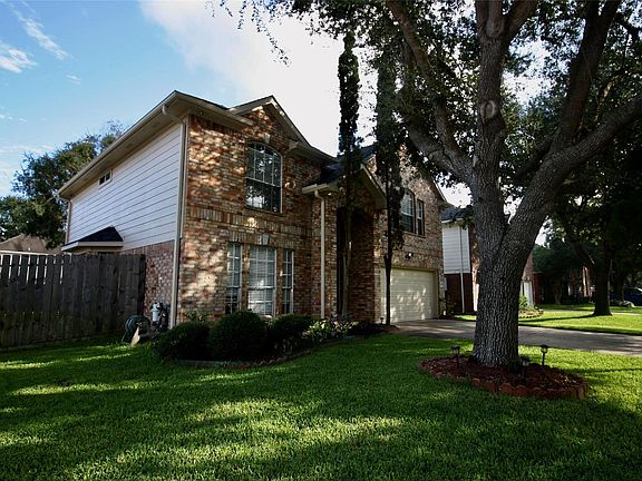 2nd image of 2107 Highland Bay Ct
