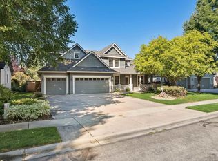 957 N Beachwood St, Eagle, ID 83616