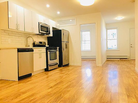 4th image of 1119 Jefferson Ave #E1