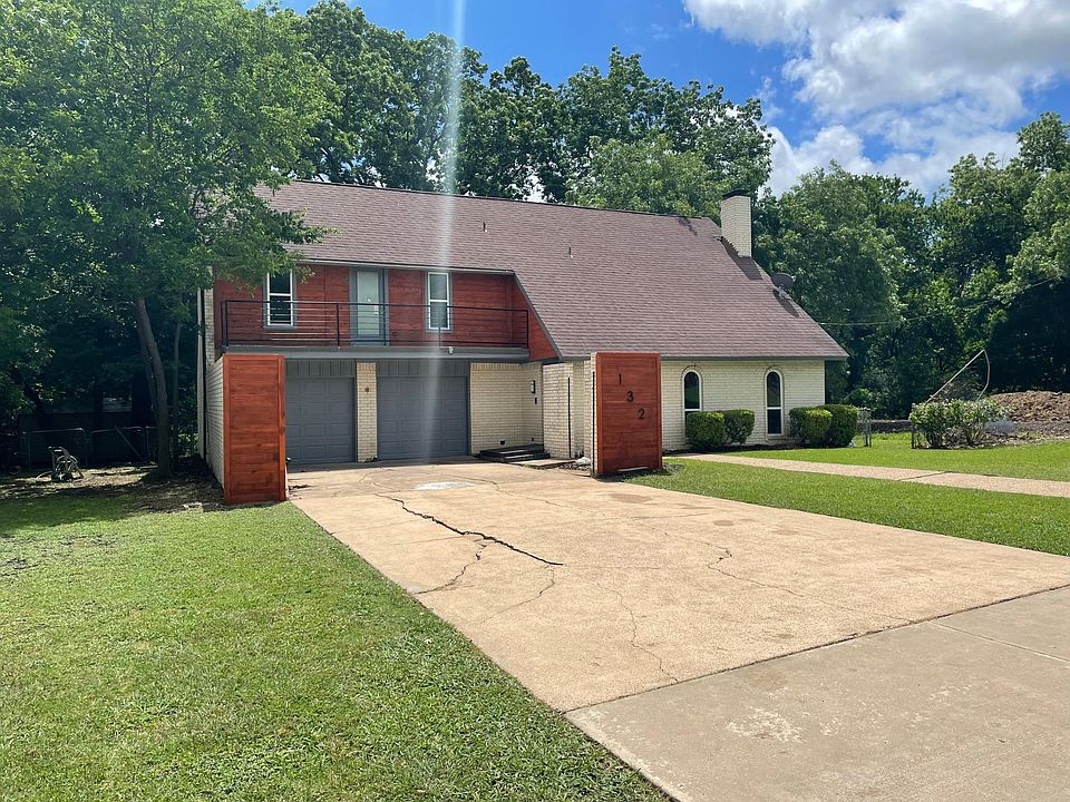 1st image of 132 Brookwood Dr