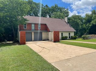 132 Brookwood Dr, Desoto, TX 75115