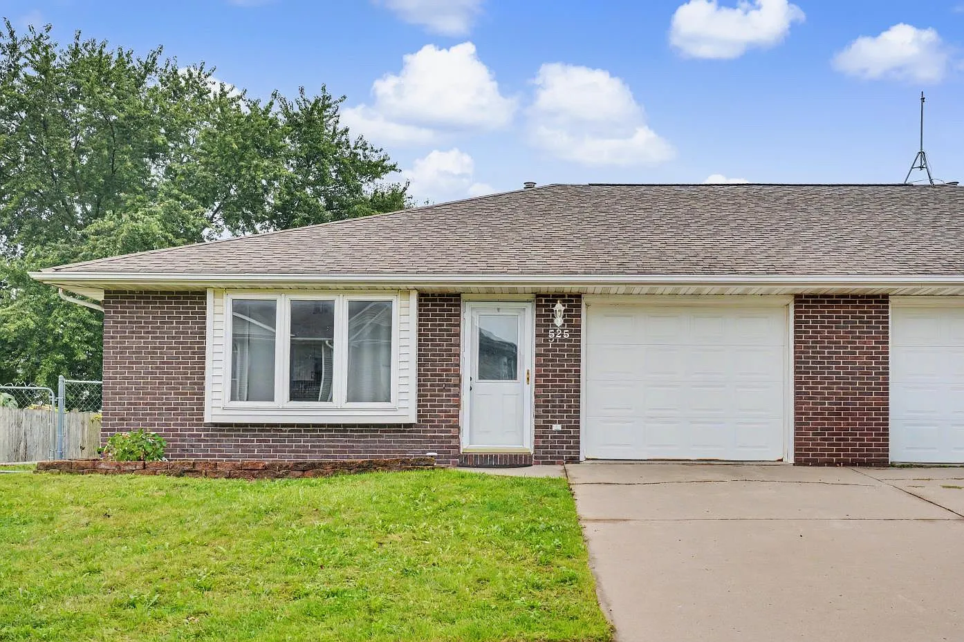 525 Augusta Circle — Photo 1