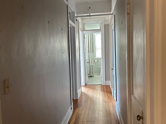 5th image of 24 E Liberty St