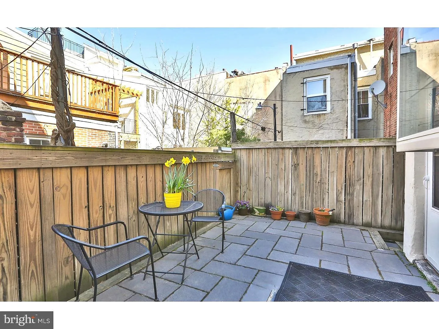 606 S Delhi St photo 1