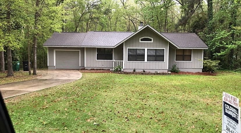 2nd image of 3532 Oak Hill Trl