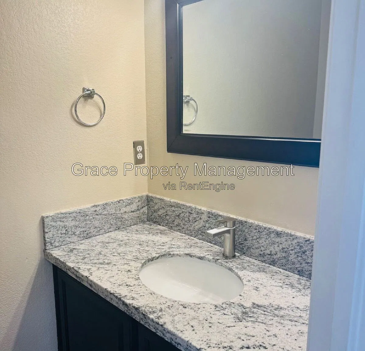 3 bed, 3.0 bath, 1466 sqft, $2,695 — Photo 4