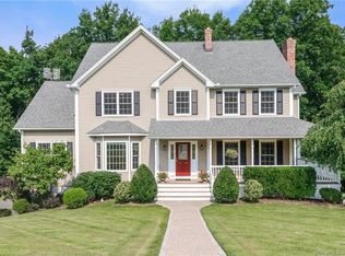 2 Blueberry Ln, Seymour, CT 06483