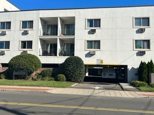 34 Crescent Street #2E, Stamford, CT 06906