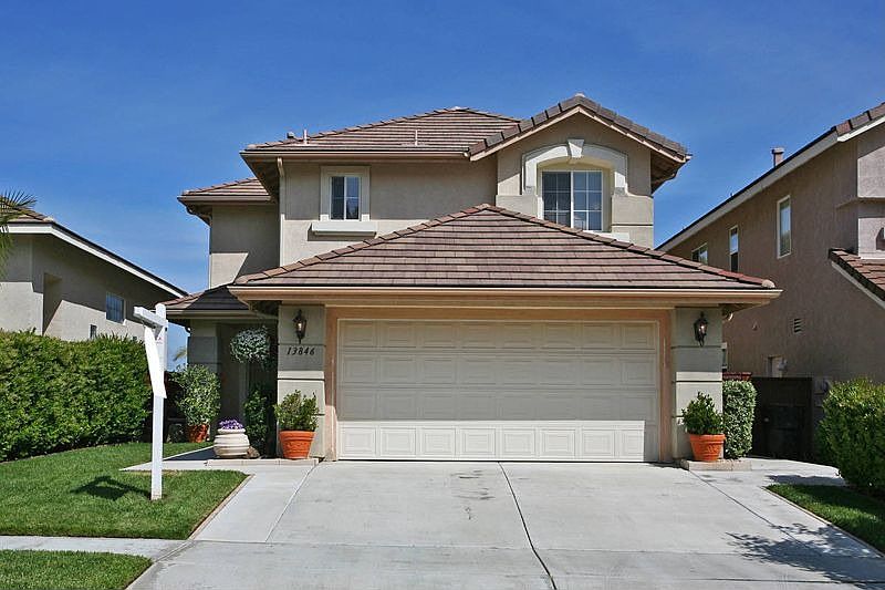 1st image of 13846 Fontanelle Pl
