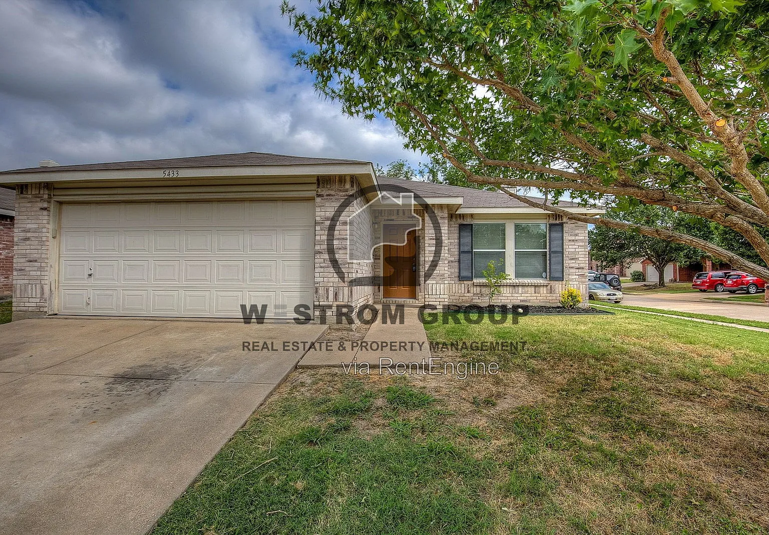 3 bed, 2.0 bath, 1868 sqft, $2,095 — Photo 4