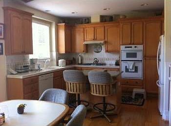 4th image of 137 Naramore Ln
