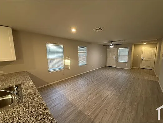 5407 Y Bar Smt — Photo 25