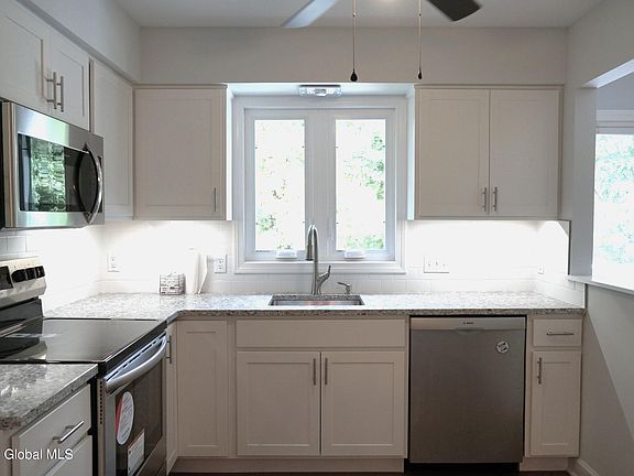 2nd image of 89 Velina Dr