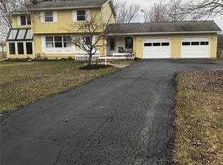 7181 Lincoln Ave, Lockport, NY 14094