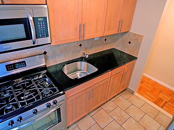 2nd image of 277 E 207th St APT 3A