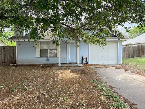 2209 Dickens Dr Photo 1