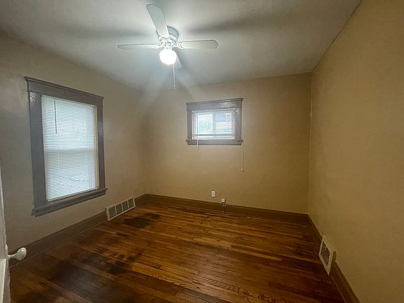 4th image of 4000 E 143rd St #1