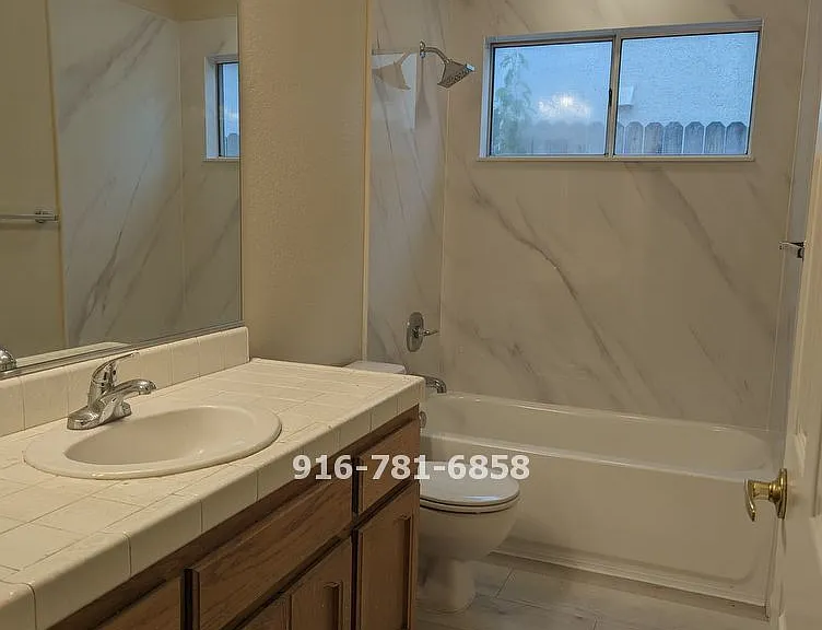 715 Merrill Ct — Photo 14