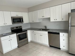 1950 Parkside Dr #G, Park Ridge, IL 60068