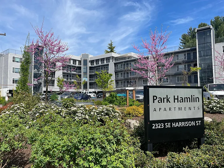 Park Hamlin - 2323 SE Harrison — Photo 8