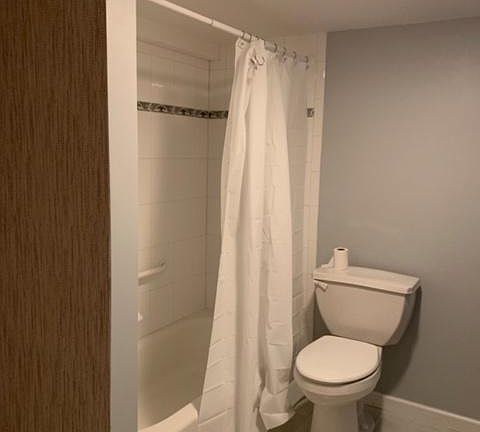 4th image of 8 Milsom Dr