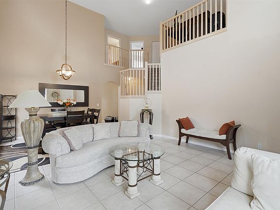 3rd image of 21215 Via Ventura