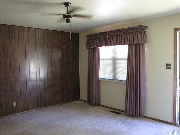3rd image of 2090 Grants Pkwy