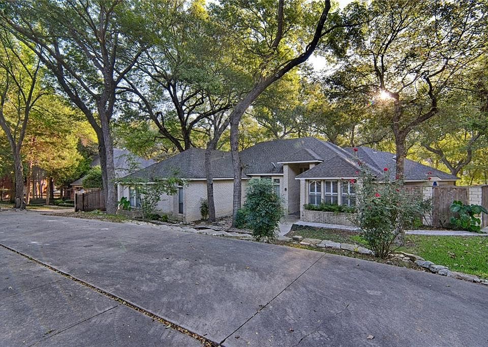 1st image of 912 Trail Wood Ct