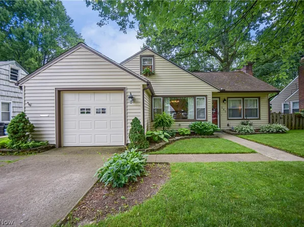 145 Edgewood Dr, Berea, OH 44017