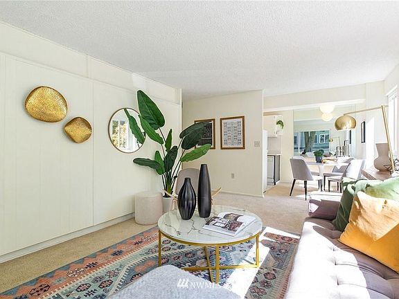 3rd image of 1200 Boylston Ave APT 201