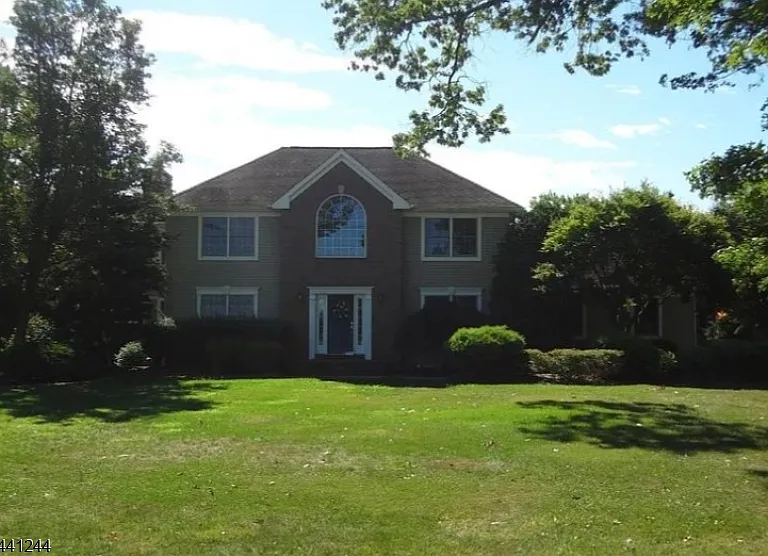 246 Fresh Ponds Rd — Photo 37