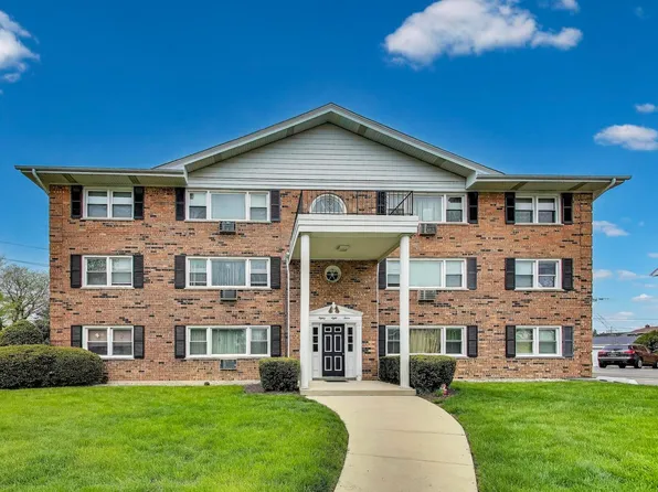 8812 45th Pl Unit 12, Brookfield, IL 60513