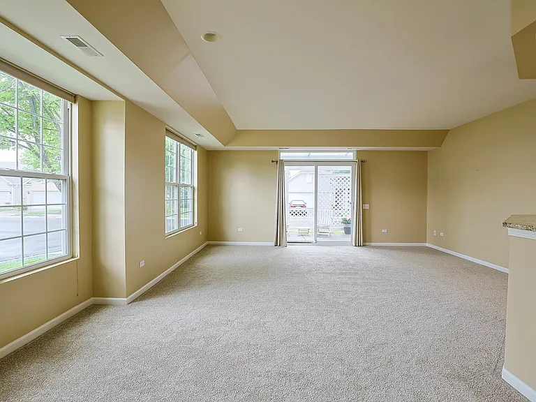14021 Beaver Dam Ln #14021 — Photo 6