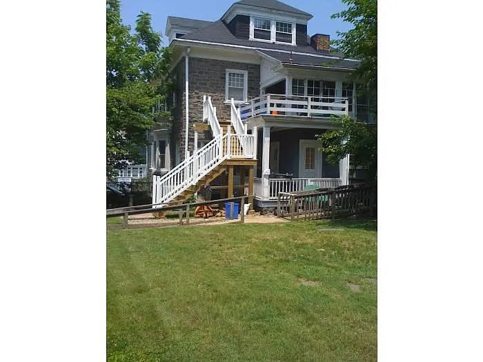 Building Photo - 441 Lyceum Ave