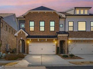 250 Walker Ave, Roswell, GA 30076