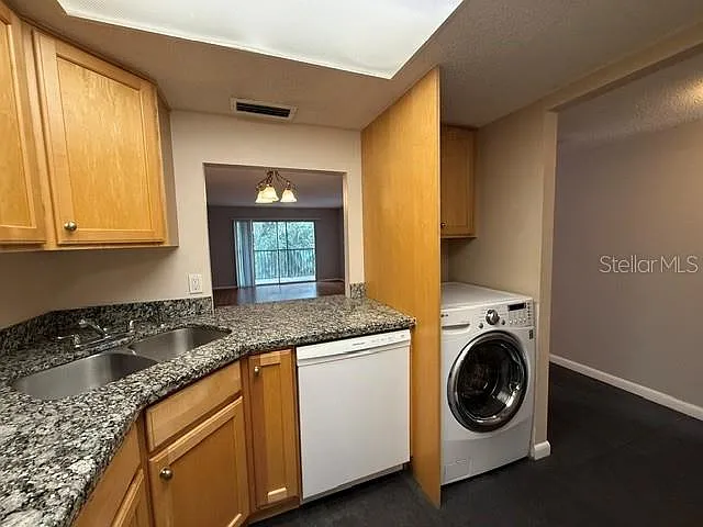 3700 S Osprey Ave #221 — Photo 4