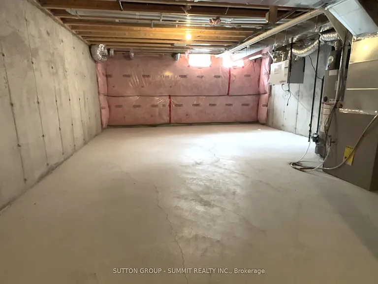 109 Benadir Ave — Photo 22