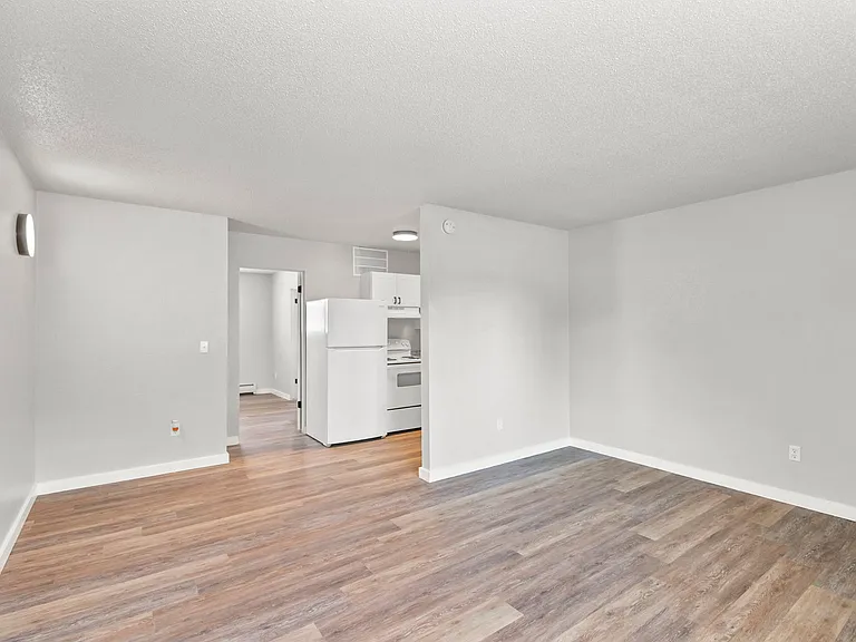 Summit View Apartments — Photo 29