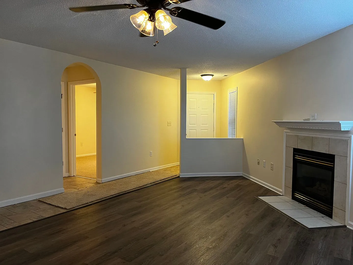 Town home located in Greenville — Photo 4