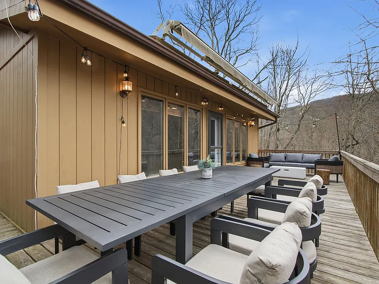 111A Charter Hills Rd — Photo 20