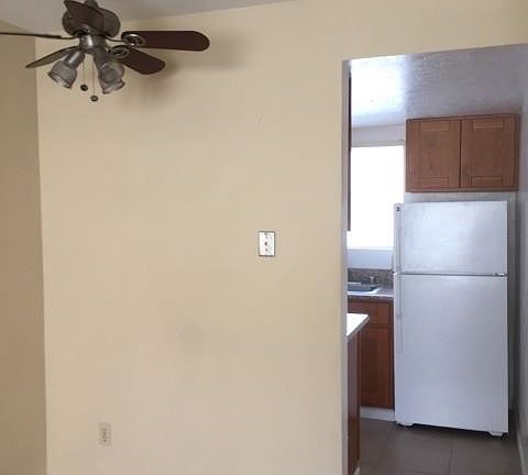 4th image of 2206 V St APT 04