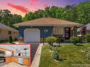 35 Mount Matterhorn Ln, Toms River, NJ 08753