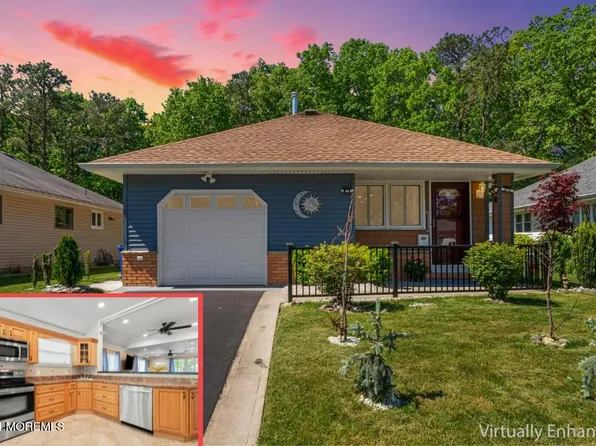 35 Mount Matterhorn Lane, Toms River, NJ 08753