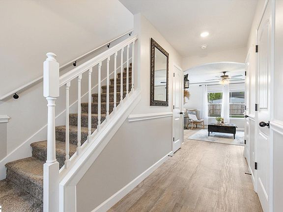 5th image of 428 Timberwood Dr