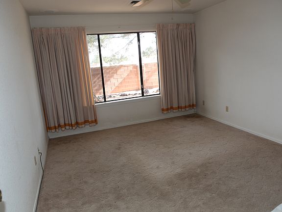 Master Bedroom 14x12’ 