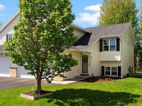 556 Ronald Lee Circle, Rio, WI 53960